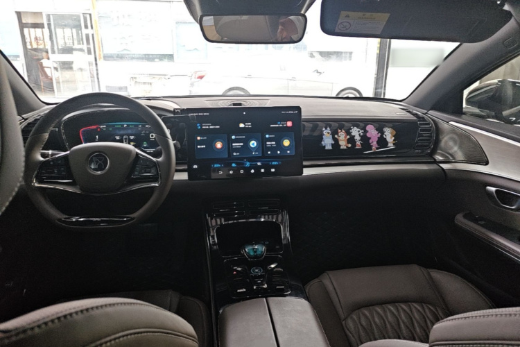 BYD Han 2023 car image #10