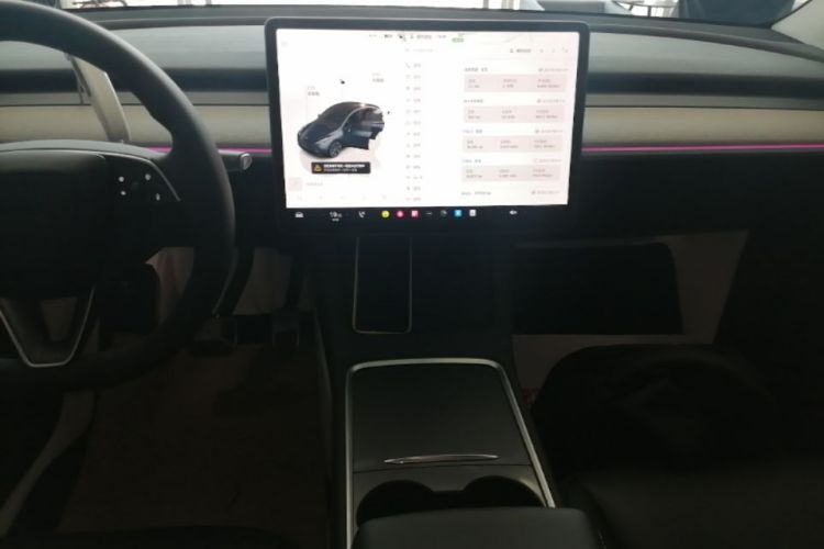 Tesla Model Y 2024 #13 Tesla Model Y 2024 car image #13