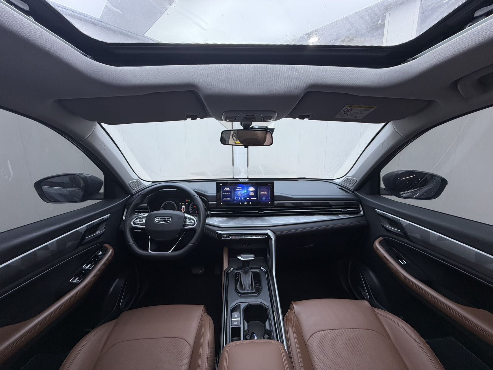 GEELY Vision X6 2022 изображение автомобиля #14