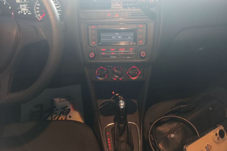 Volkswagen Polo 2016 immagine di auto #18