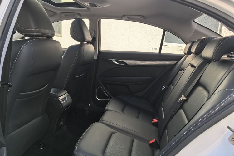 GEELY Emgrand 2019 #20 GEELY Emgrand 2019 car image #20