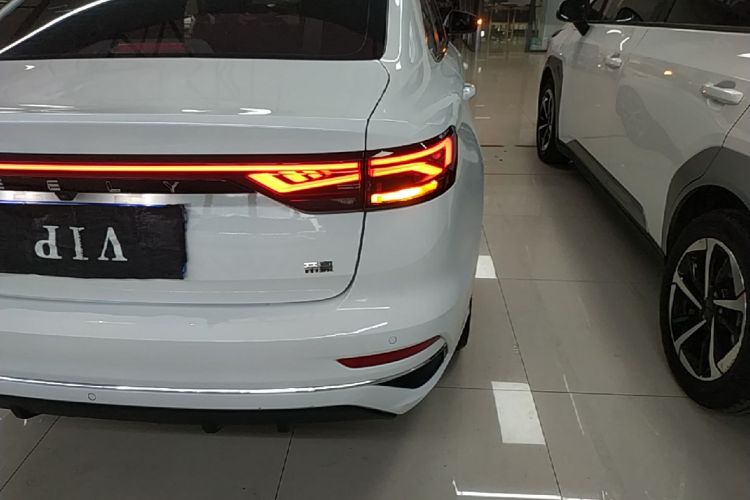 GEELY Emgrand 2022 car image #8
