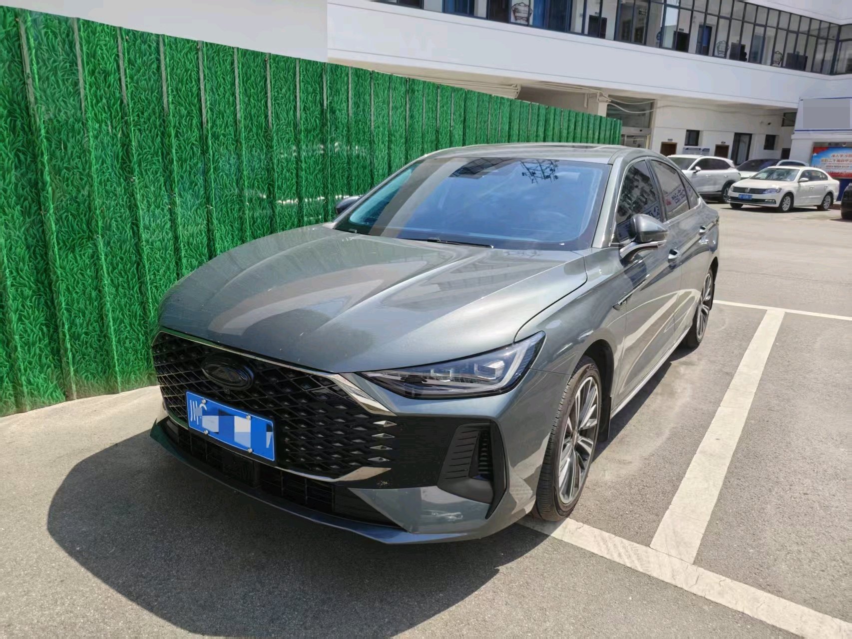 2025 2025 car image
