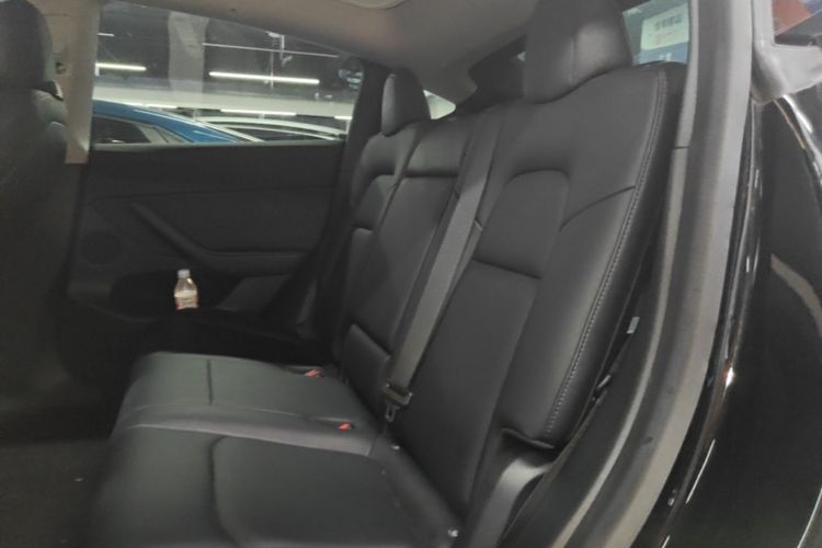 Tesla Model Y 2021 car image #17