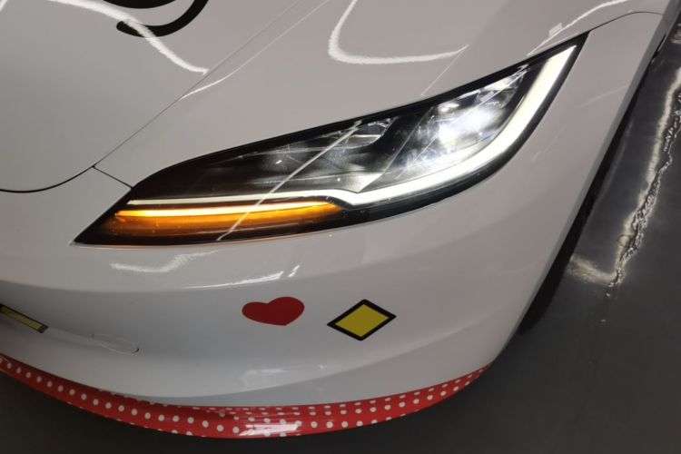 Tesla Model 3 2024 car image #23