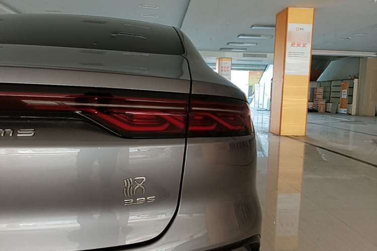 BYD Han 2022 car image #8