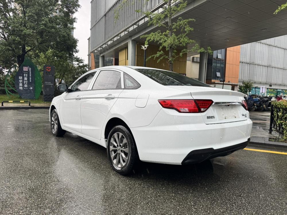 GEELY Emgrand New Energy 2022 car image #5