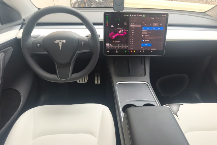 Tesla Model Y 2022 #10 Tesla Model Y 2022 car image #10