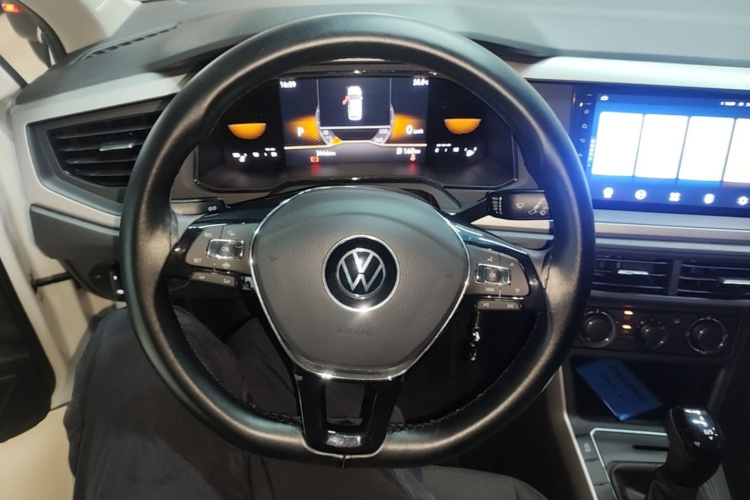 Volkswagen Polo 2024 car image #11