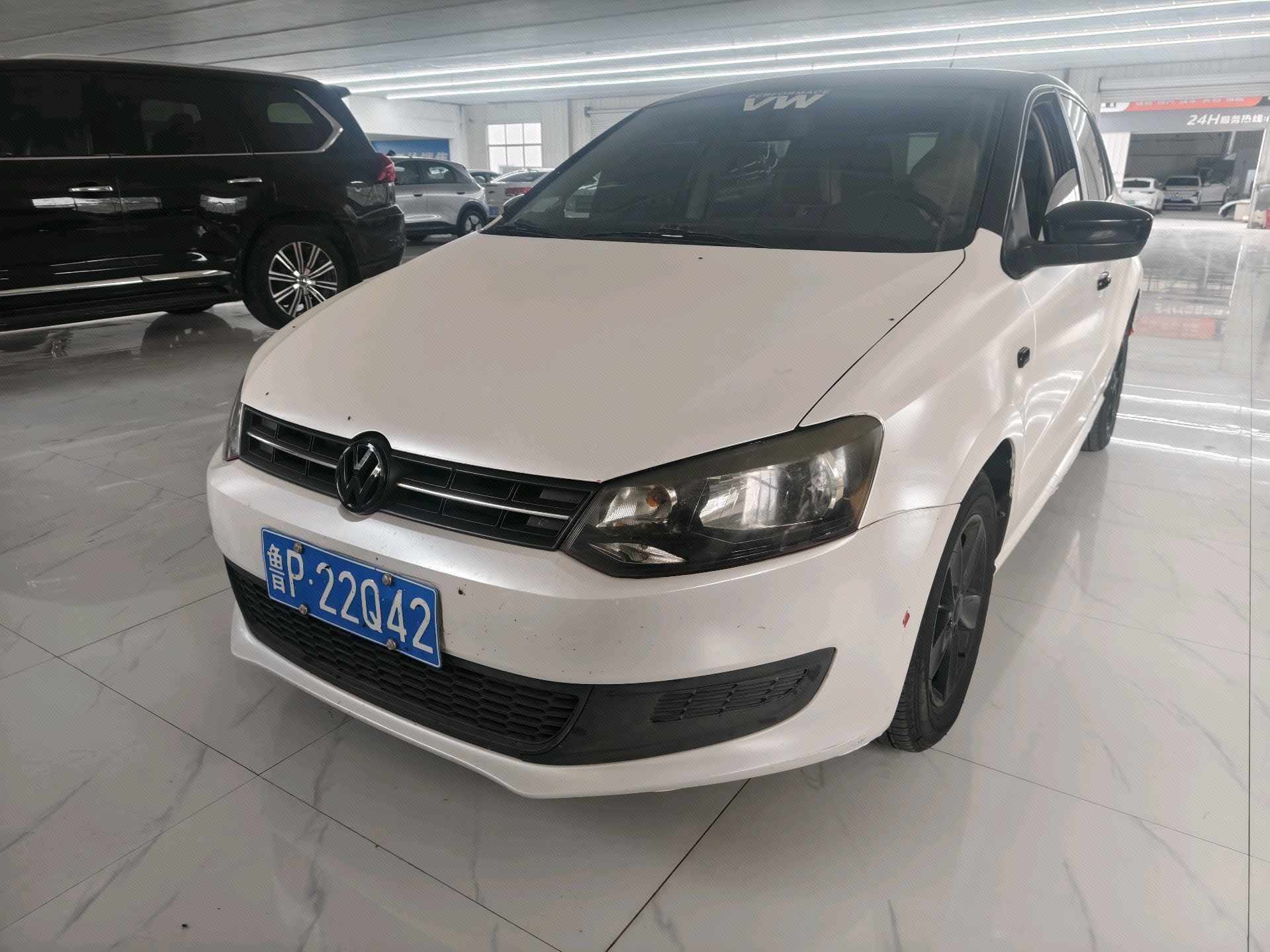 Volkswagen Polo 2014 car image 
