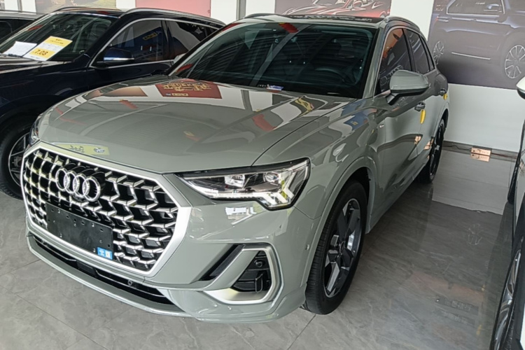 Audi Q3 2024 #2 Audi Q3 2024 car image #2