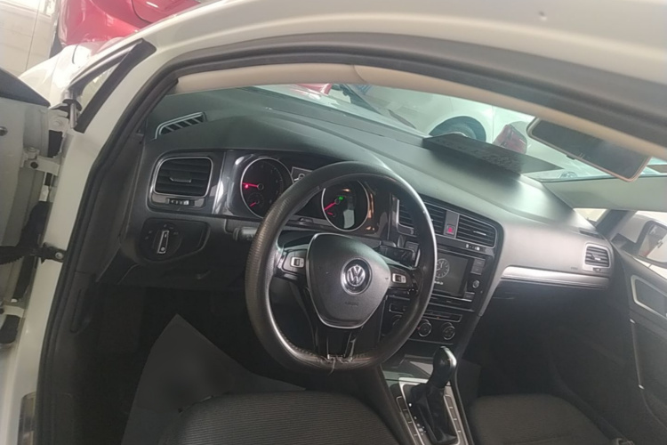 Volkswagen Golf 2018 #10 Volkswagen Golf 2018 car image #10