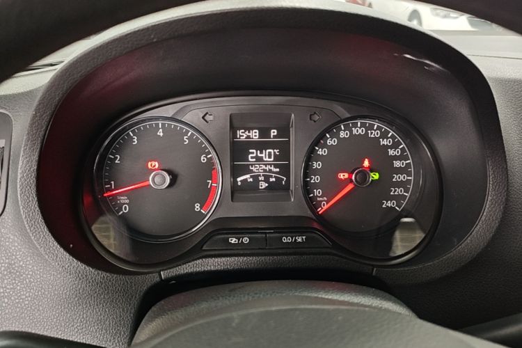 Volkswagen Polo 2019 car image #12