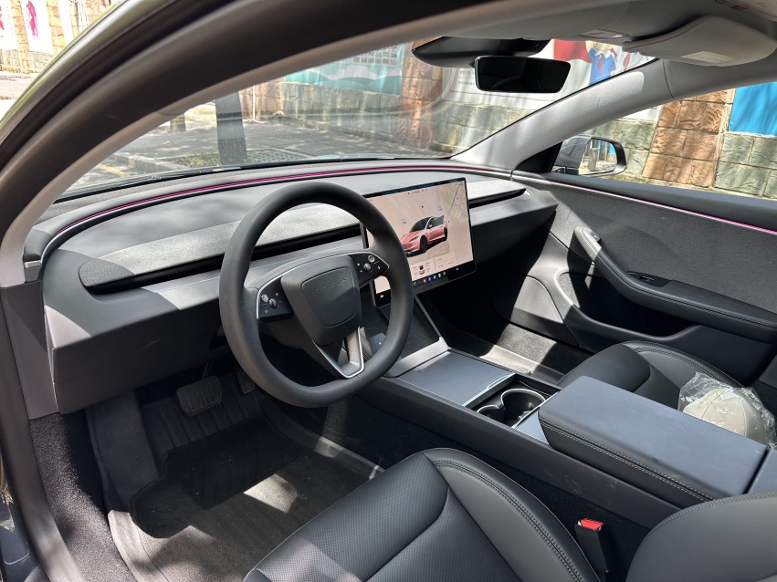 Tesla Model 3 2024 car image #5