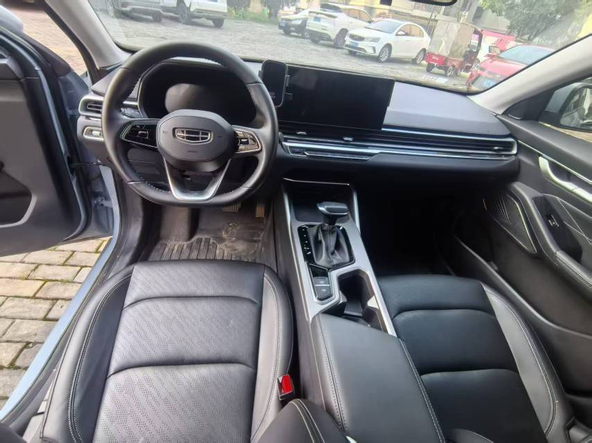 GEELY Emgrand 2023 imagem de carro #5