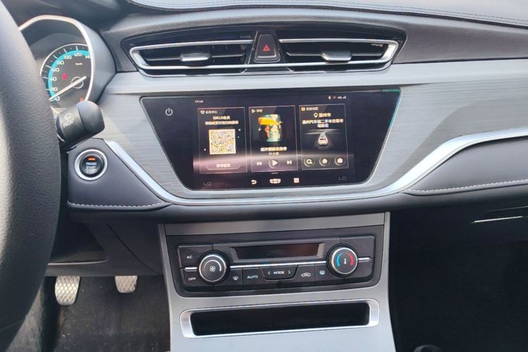 GEELY Emgrand 2021 #13 GEELY Emgrand 2021 car image #13