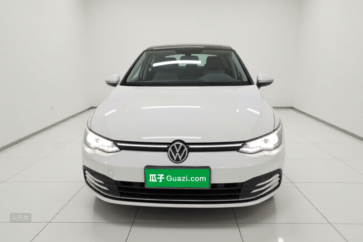 Volkswagen Golf 2022 car image #3