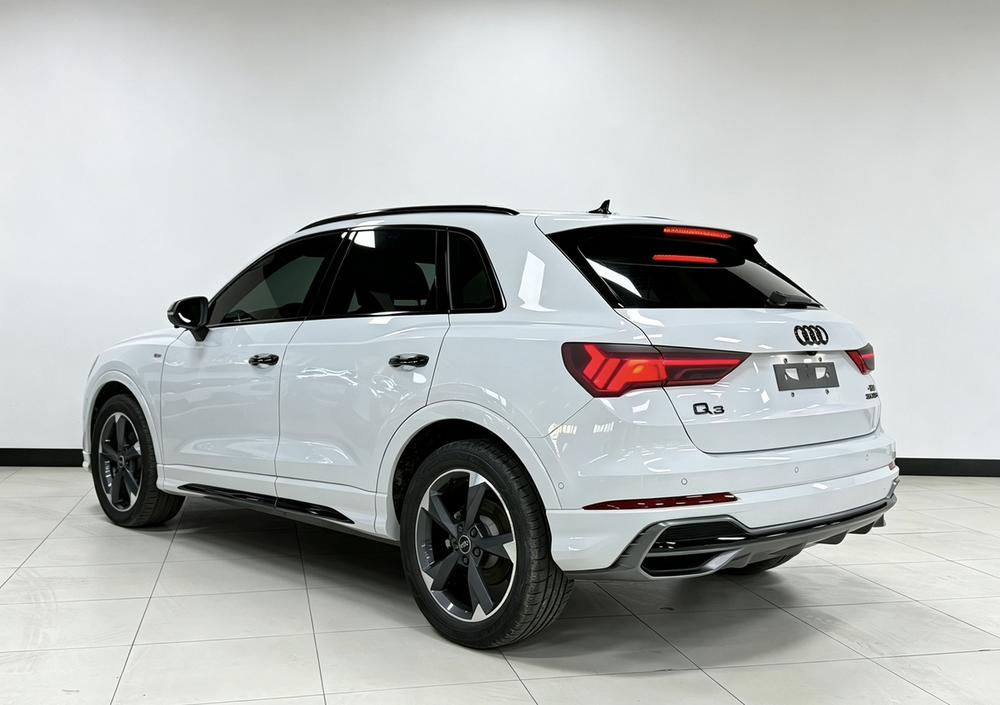 Audi Q3 2022 immagine di auto #5
