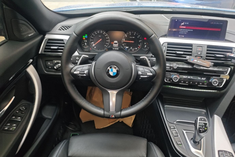 BMW 3 Series GT 2019 car image #11