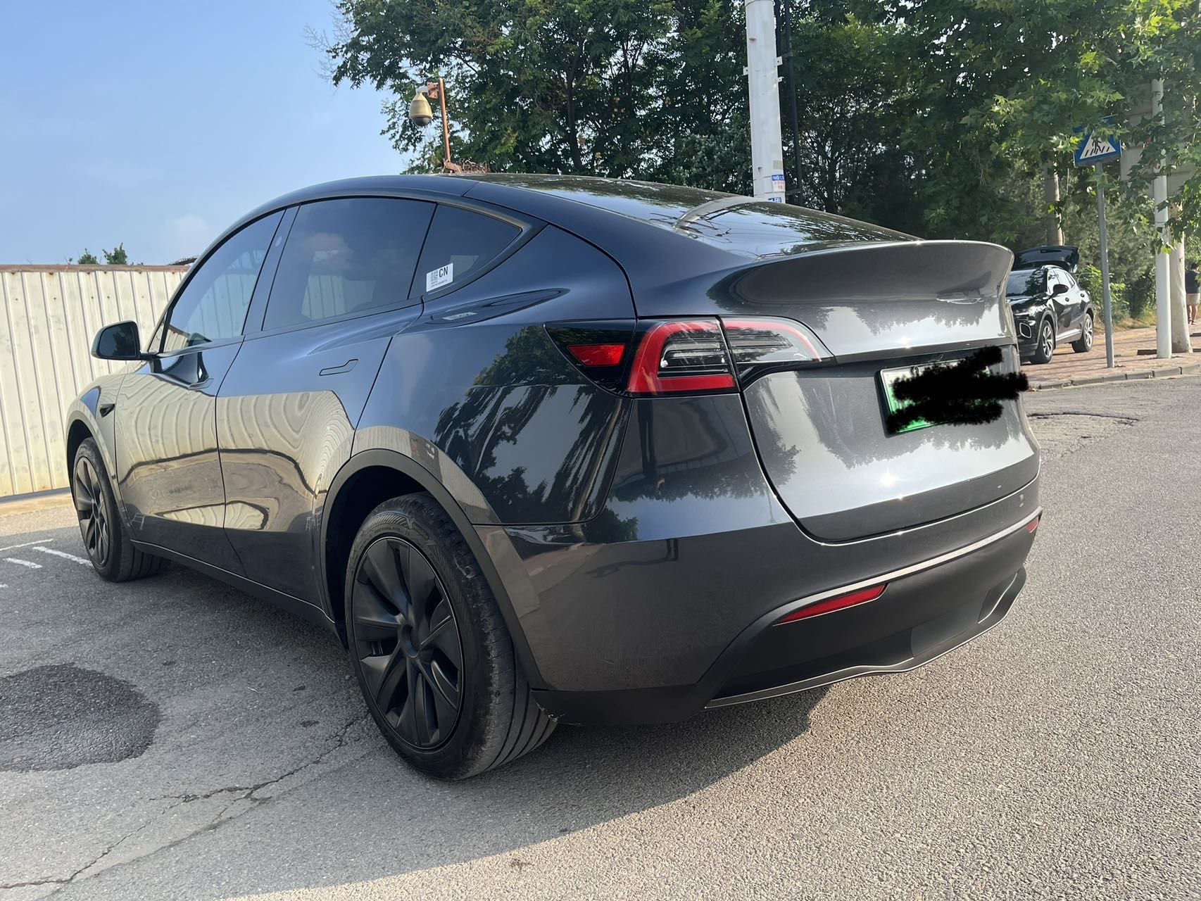 Tesla Model Y 2024 #4 Tesla Model Y 2024 car image #4