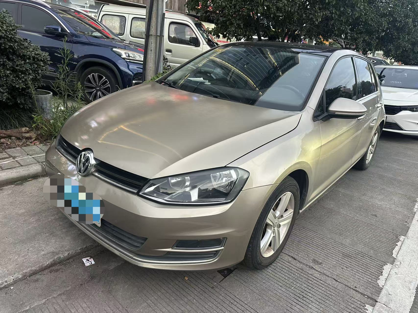 Volkswagen Golf 2014 car image 