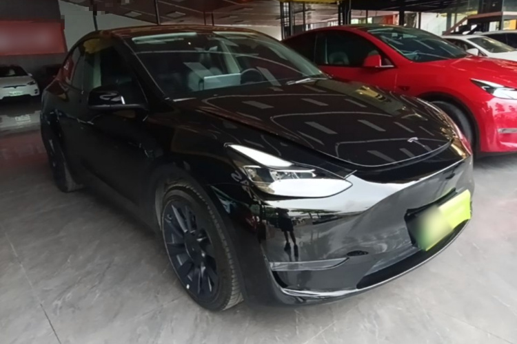 Tesla Model Y 2021 #4 Tesla Model Y 2021 car image #4