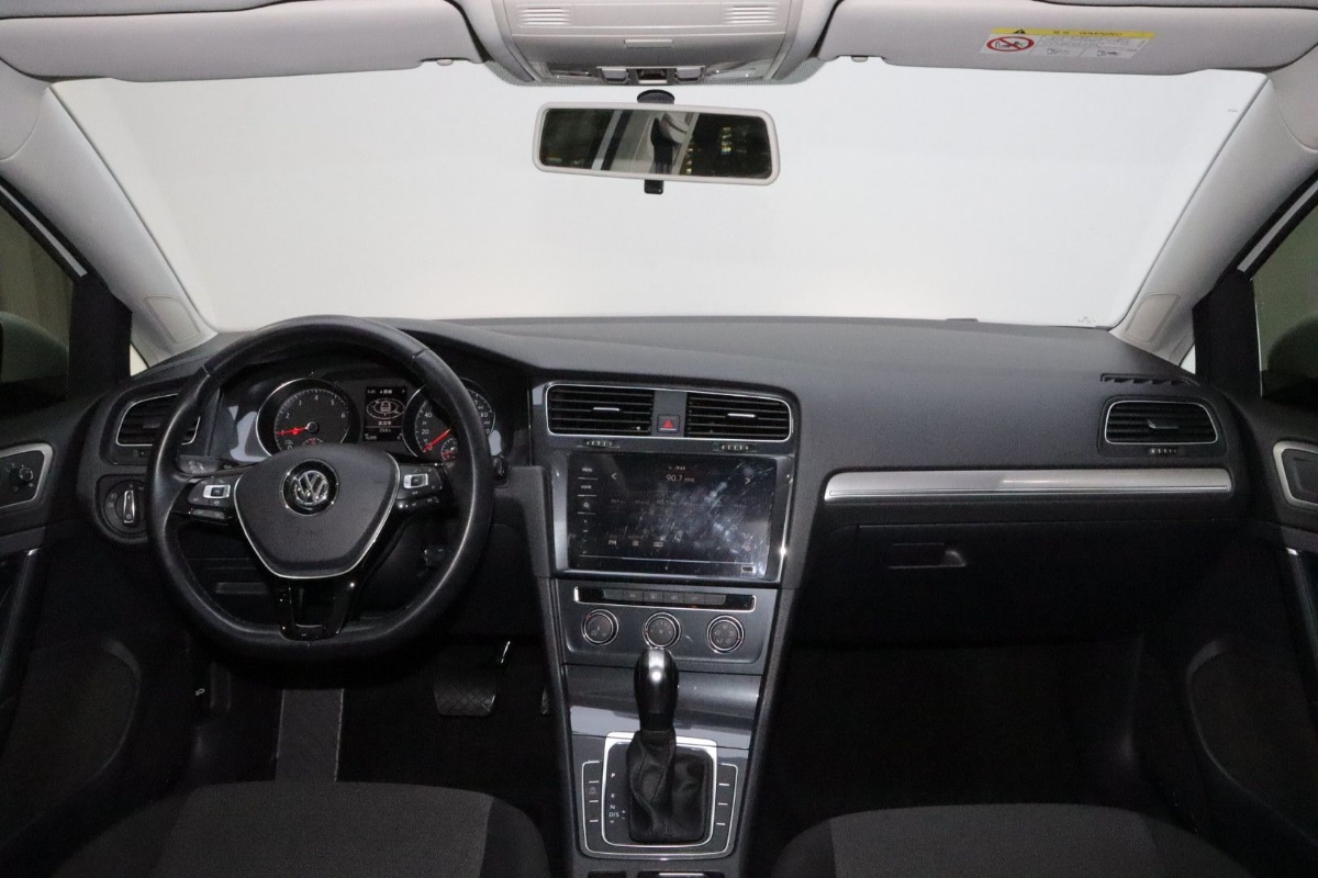 Volkswagen Golf 2020 immagine di auto #9