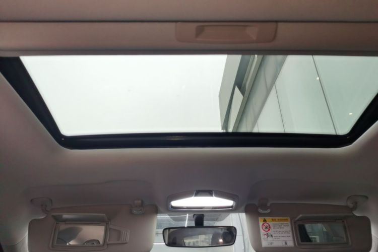 GEELY Emgrand 2024 imagen de coche #18