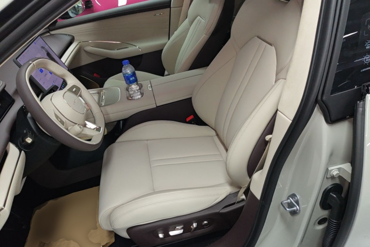 2026 #19 2026 imagen de coche #19