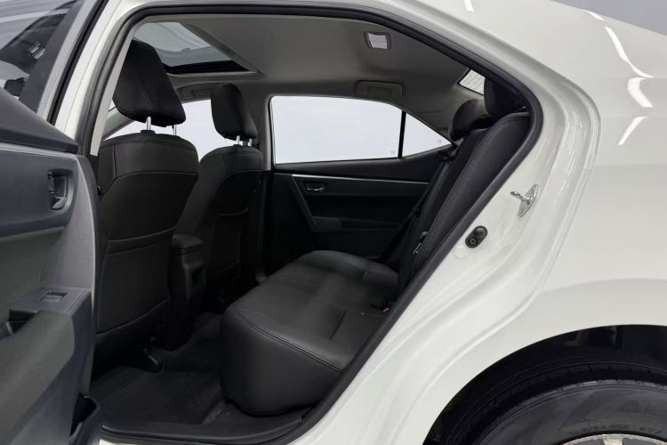 Toyota Corolla 2017 #17 Toyota Corolla 2017 car image #17