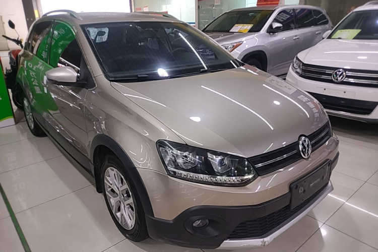 Volkswagen Polo 2016 car image #4