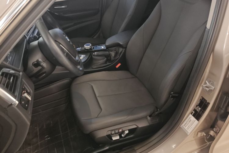 BMW 3 Series 2016 imagen de coche #17