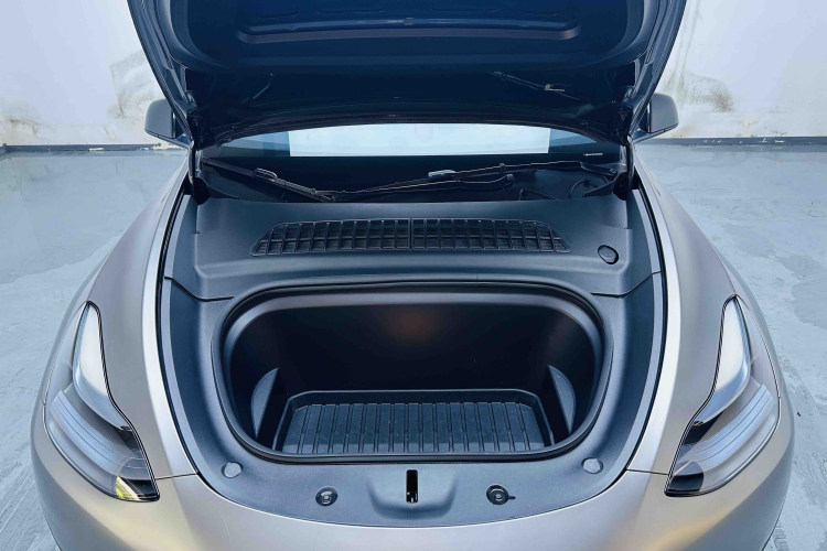 Tesla Model Y 2024 #20 Tesla Model Y 2024 car image #20