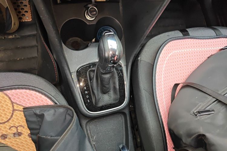 Volkswagen Polo 2018 imagem de carro #16