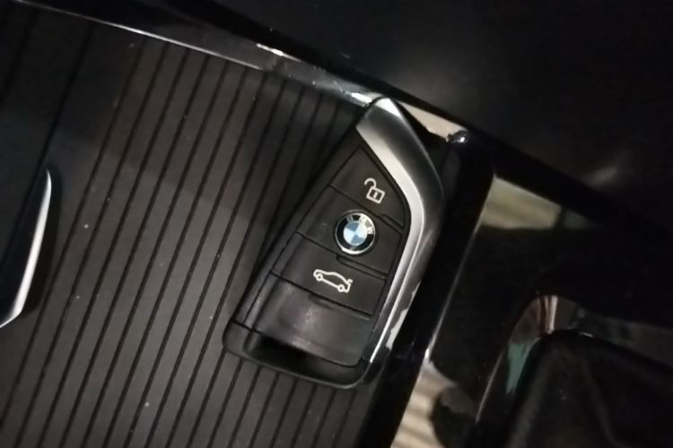 BMW X1 2019 #14 BMW X1 2019 car image #14