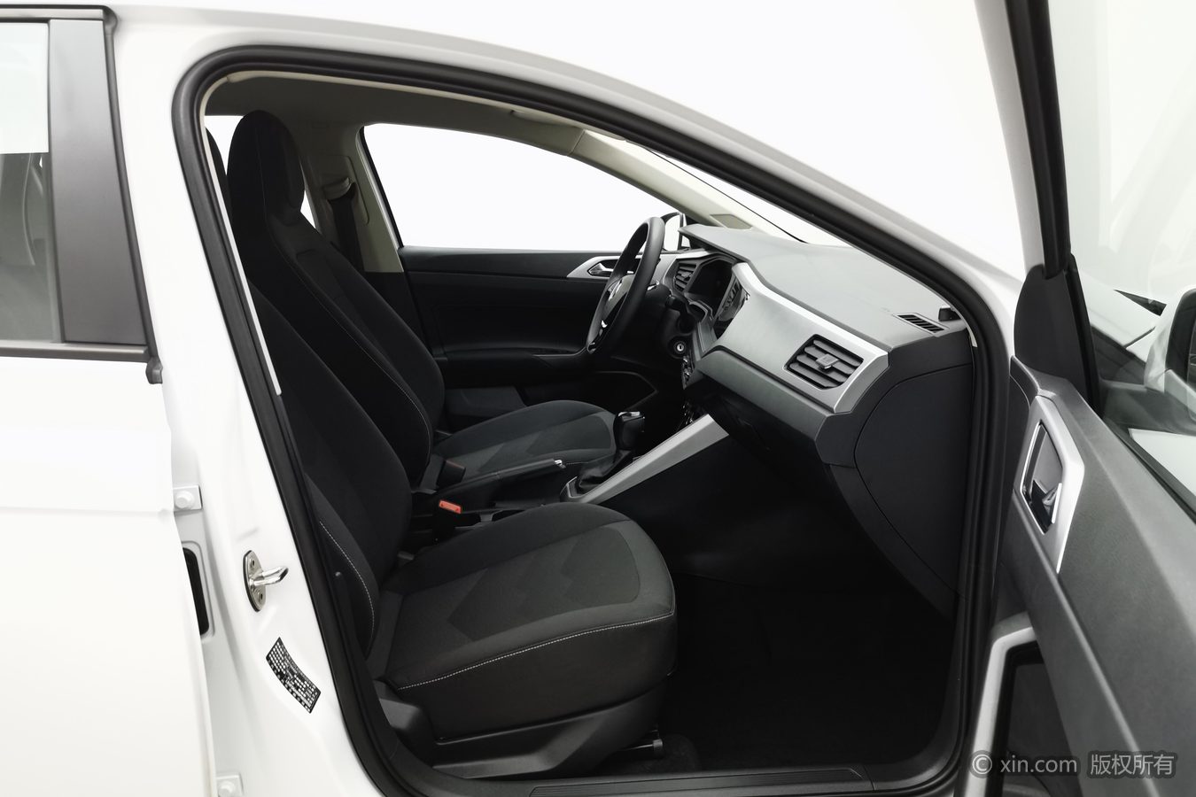 Volkswagen Polo 2023 car image #24