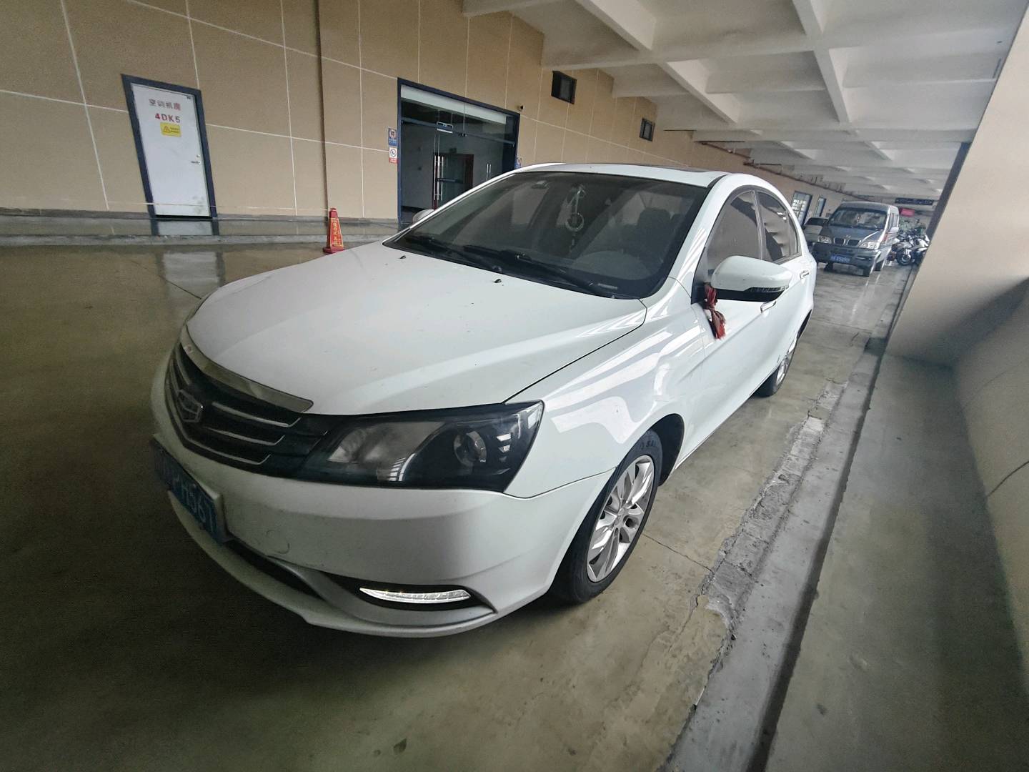 GEELY Emgrand 2014 car image 