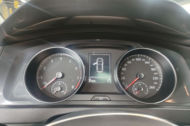 Volkswagen Golf 2018 car image #17