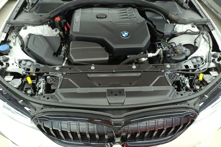 BMW 3 Series 2021 imagen de coche #20