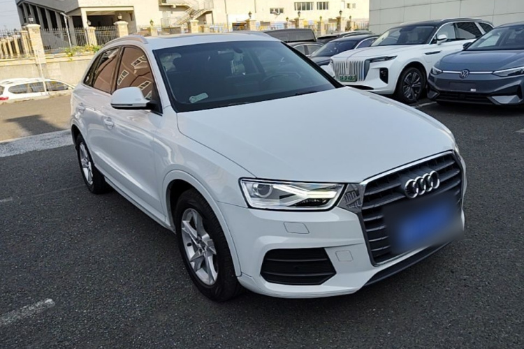 Audi Q3 2017 car image #4