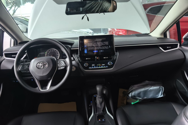 Toyota Corolla 2023 car image #10