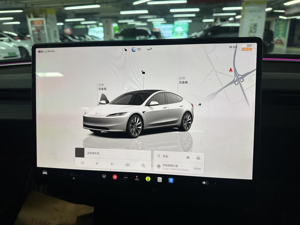 Tesla Model 3 2024 immagine di auto #7