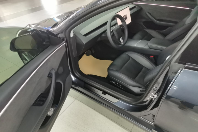 Tesla Model 3 2023 #16 Tesla Model 3 2023 car image #16