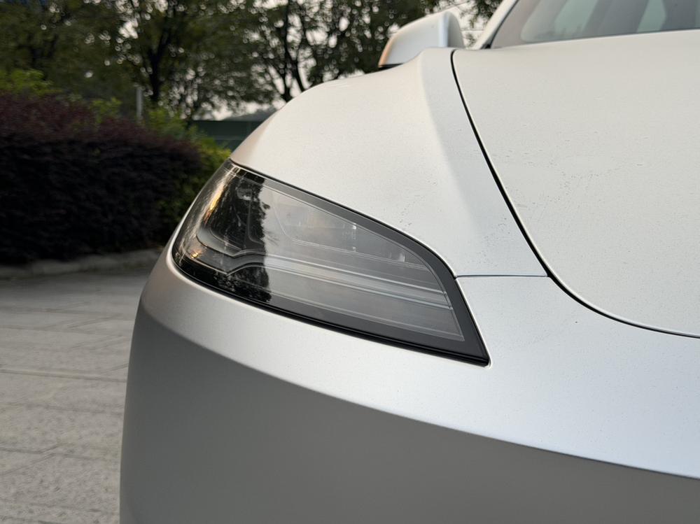 Tesla Model 3 2026 car image #8