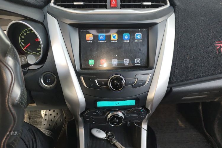 BYD Yuan 2018 #15 BYD Yuan 2018 car image #15