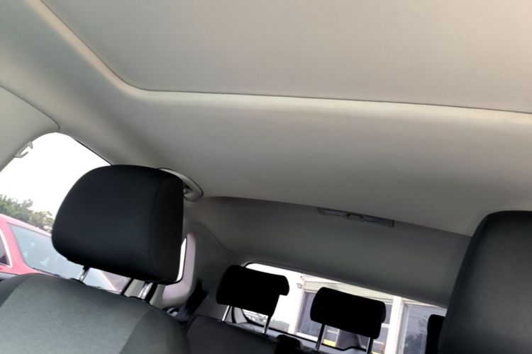 Volkswagen Polo 2019 car image #18