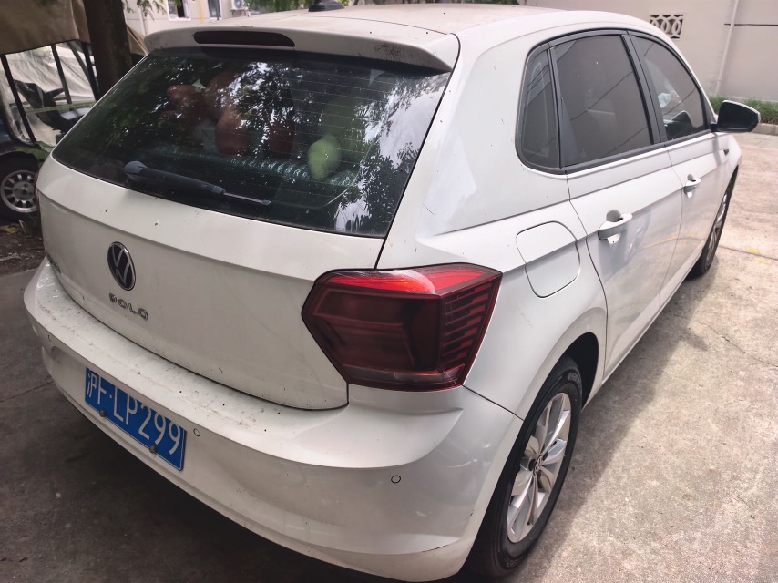 Volkswagen Polo 2021 car image #2