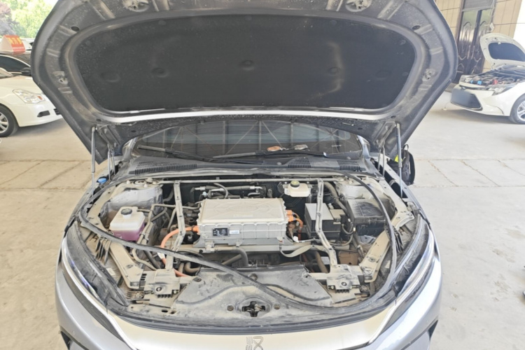 BYD Han 2023 car image #20