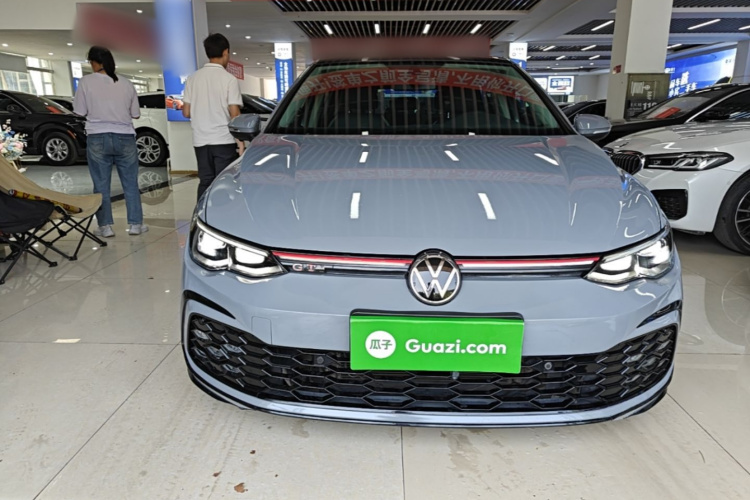 Volkswagen Golf 2021 car image #3