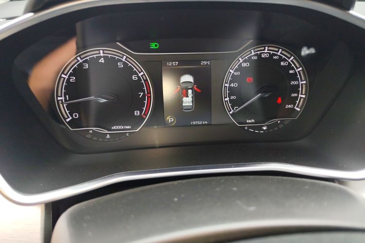 GEELY Coolray 2022 #12 GEELY Coolray 2022 car image #12